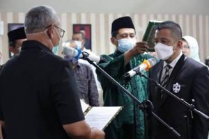Prosesi pelantikan Direktur PAM Tirta Kamuning.